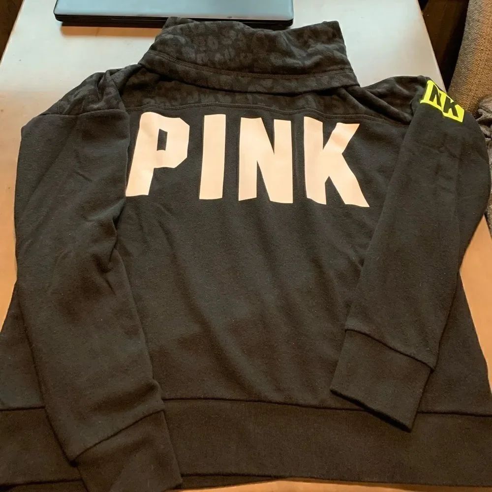 Pink big neck sweat shirt